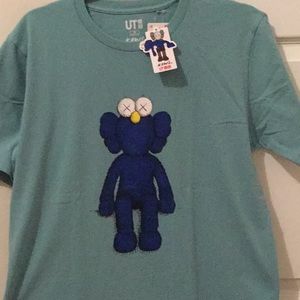UNIQLO X KAWS LIMITED TEE